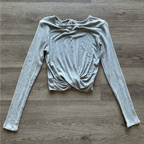 ALO Yoga Tops - ALO Yoga Light Gray Twist Front Long Sleeve Top